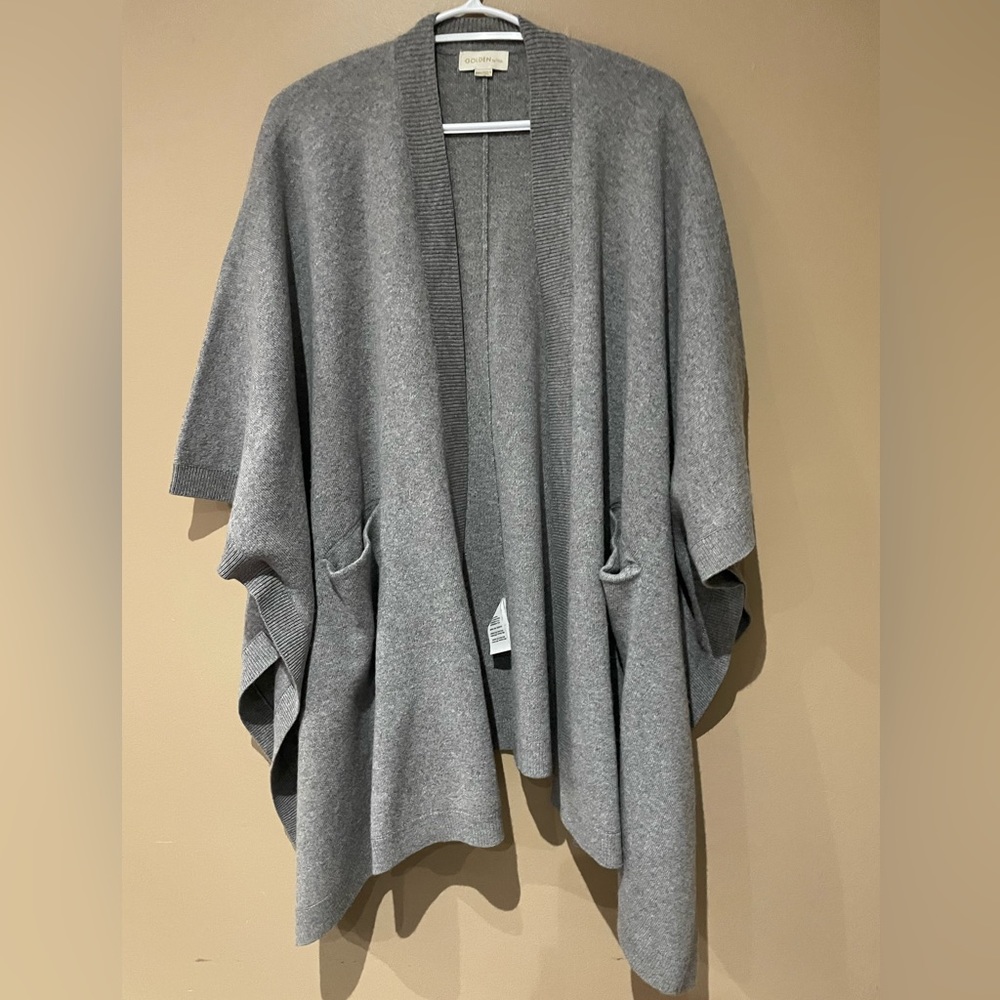 Aritzia Golden by TNA sweater wrAp size XS